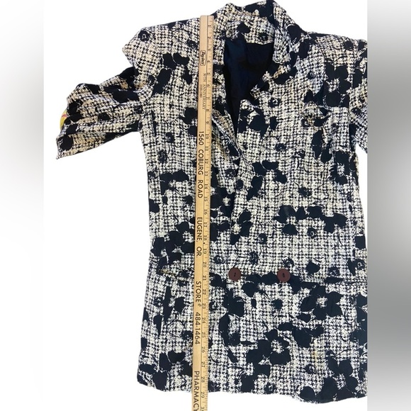 Vintage Designer Oleg Cassini Black & White 80’s Print Blazer - Picture 9 of 15